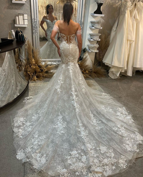 Women's Wedding Dress for Bride Ivory V Neck Lace Applique Evening Dress  Straps Long Ball Gowns US2 at  Women's Clothing store