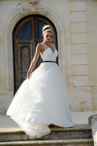 Simple Sleeveless V Neck White Tulle Party Dress with Black Satin