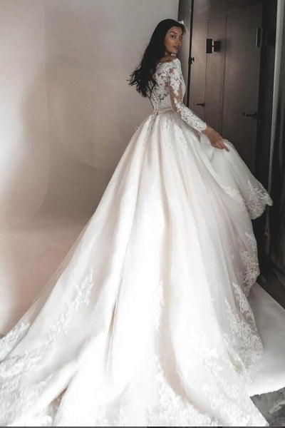 lace-tulle-bridal-gown-with-off-the-shoulder-sleeves-1